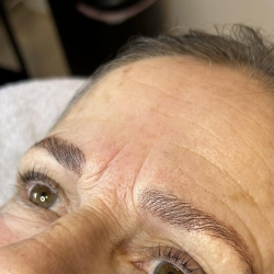 Lash og brow lift i Mårslet ved Aarhus og Odder